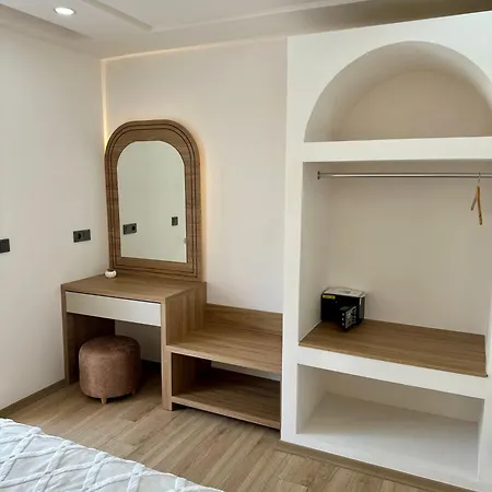 Ξενοδοχείο με διαμερίσματα Oregano 4*