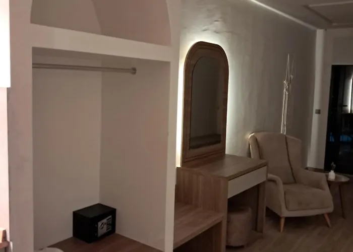 Oregano Aparthotel 4*