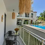 Ξενοδοχείο με διαμερίσματα Oregano